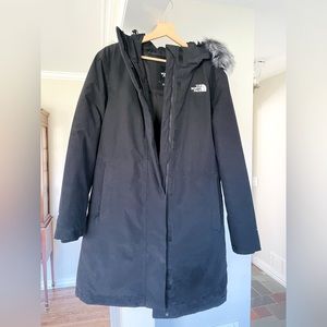 The Northface Women’s Artic Parka